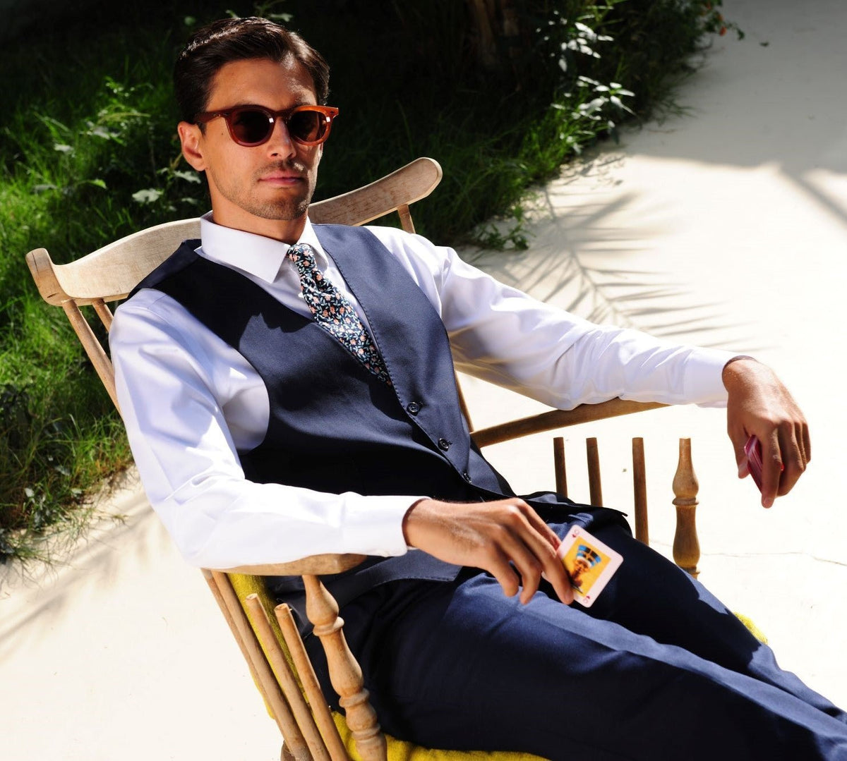 From Casual Chic to Business Formal: Versatility of the Navy Blue Wais | OTAA From Casual Chic to Business Formal: Versatility of the Navy Blue Wais | OTAA