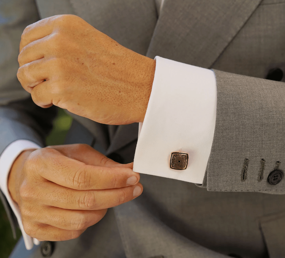 What is the Ideal Shade of Cufflinks to Use? - OTAA