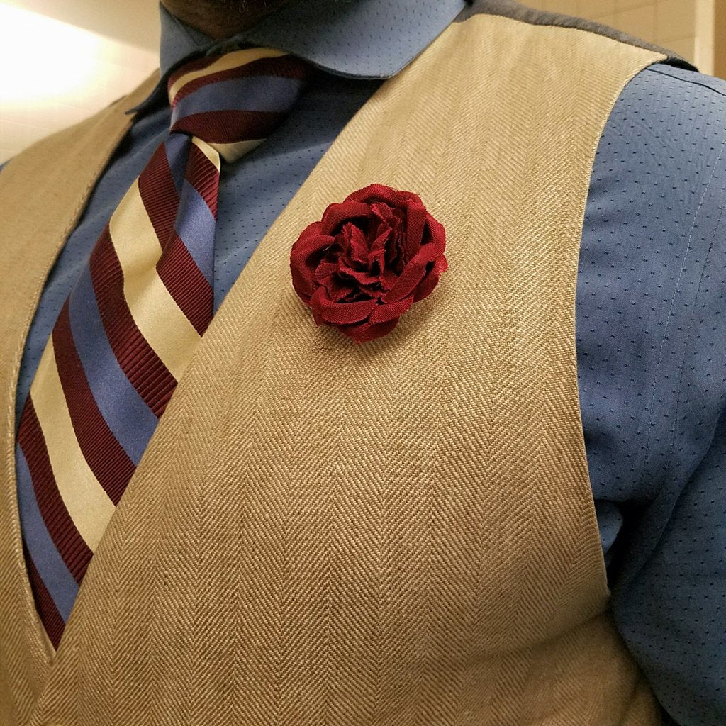 How to accessorize the suit, Lapel Flowers