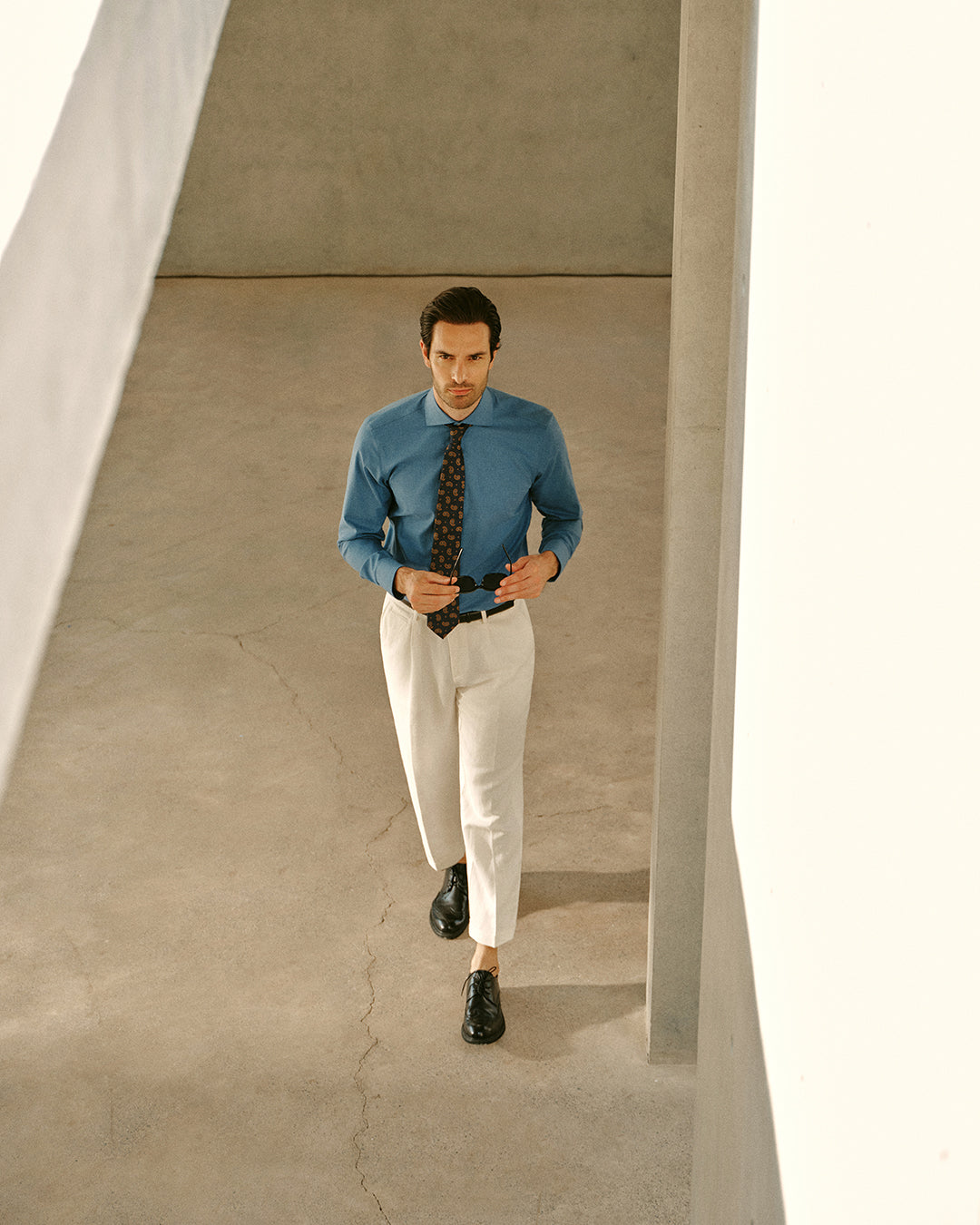 Look 08 — The Founder's Table
